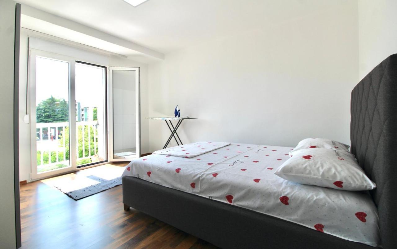 Albatros Apartments Bar Bagian luar foto