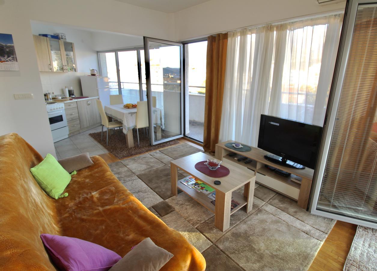 Albatros Apartments Bar Bagian luar foto