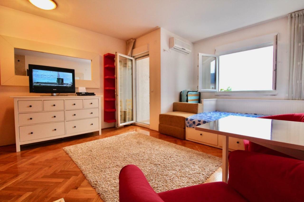 Albatros Apartments Bar Bagian luar foto